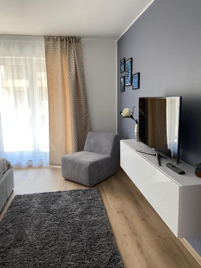 Qualis Apartament Brasov Exterior photo