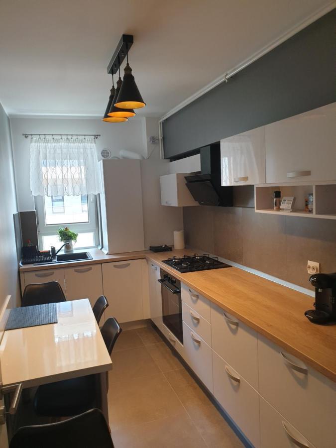 Qualis Apartament Brasov Exterior photo