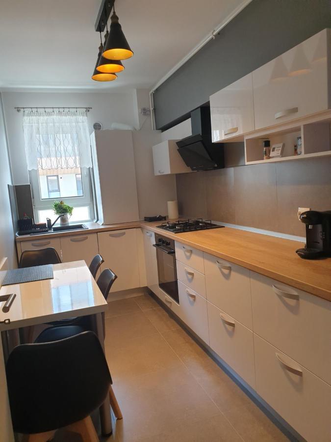 Qualis Apartament Brasov Exterior photo