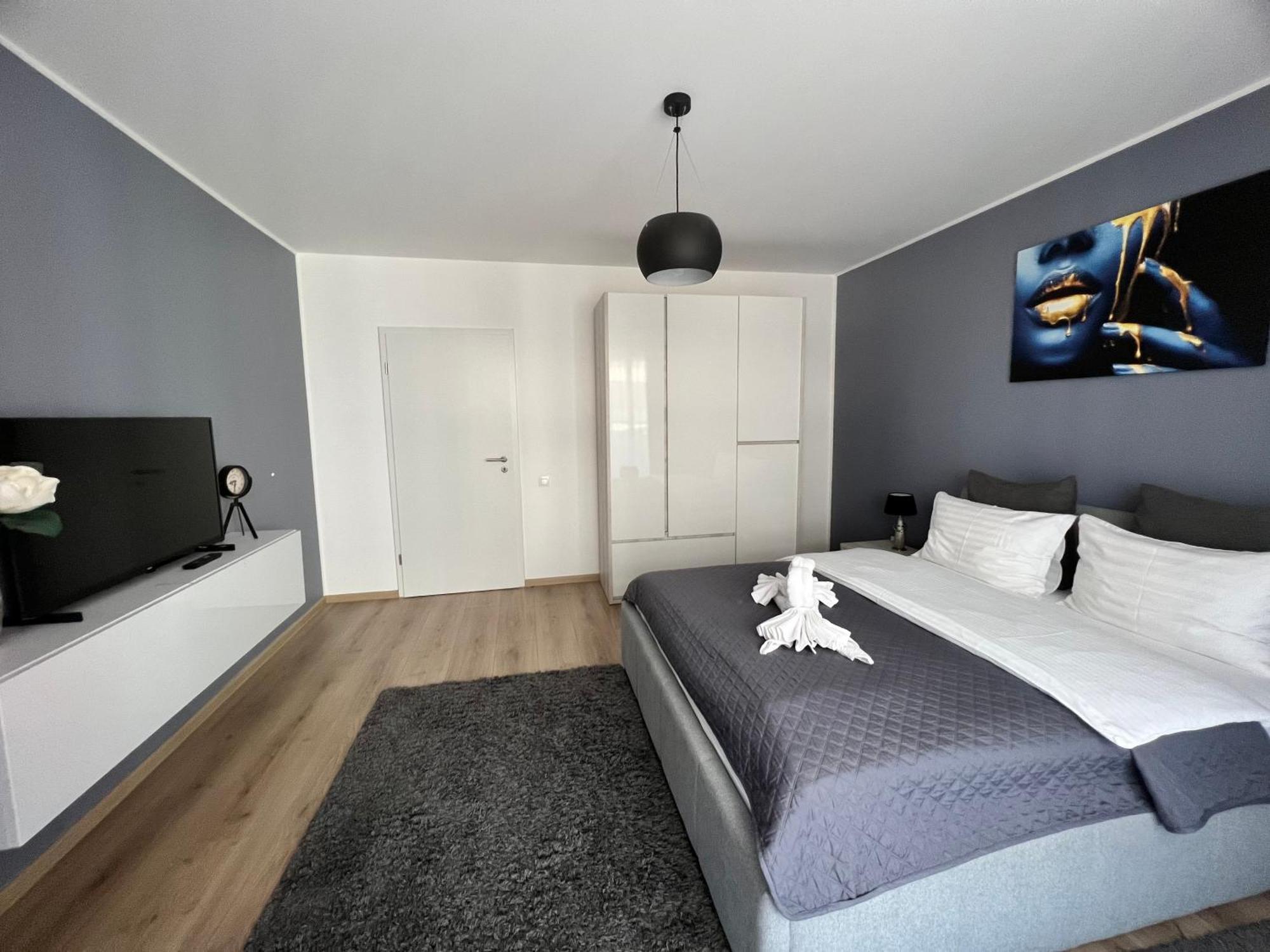 Qualis Apartament Brasov Exterior photo